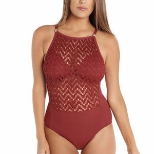 💰 FLASH SALE 💰  **AMORESSA RUST SUZANNE**